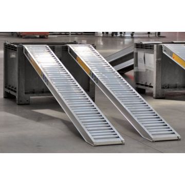 Alu-Rampe, 3900kg par paire, avec bord
